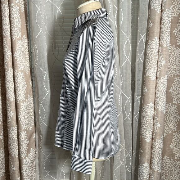Ann Taylor Striped Button down long sleeve Shirt size 10p - Picture 3 of 7